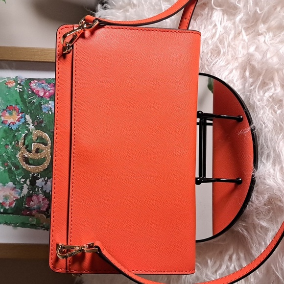 Michael Kors NWOTs Sheila Small East West Top Zip Shoulder Bag - Picture 3 of 8